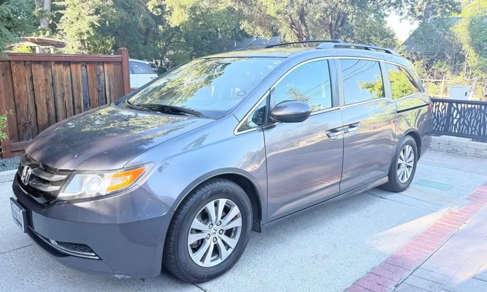 Honda Odyssey, gray, for rent in the San Francisco Bay Area