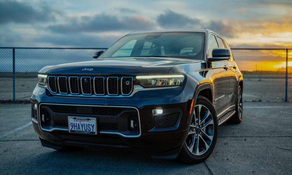 Jeep Grand Cherokee, black, for rent in the San Francisco Bay Area