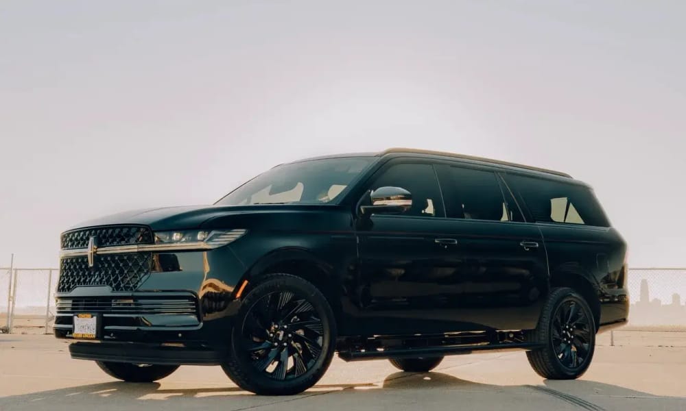 Lincoln Navigator Reserve L, black, for rent in the San Francisco Bay Area