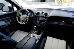 Bentley Bentayga photo 5