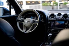 Bentley Bentayga photo 6