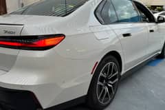 BMW 7 Series photo 8