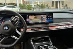 BMW 7 Series photo 9