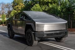 Tesla Cyberbeast photo 2