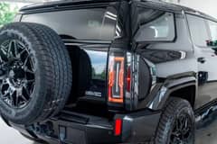 GMC Hummer EV photo 13