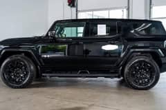 GMC Hummer EV photo 8
