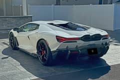 Lamborghini Revuelto photo 2