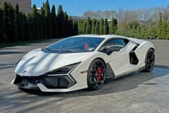 Lamborghini Revuelto photo 7