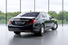 Mercedes-Benz S-Class photo 2