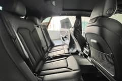 Audi SQ8 photo 9