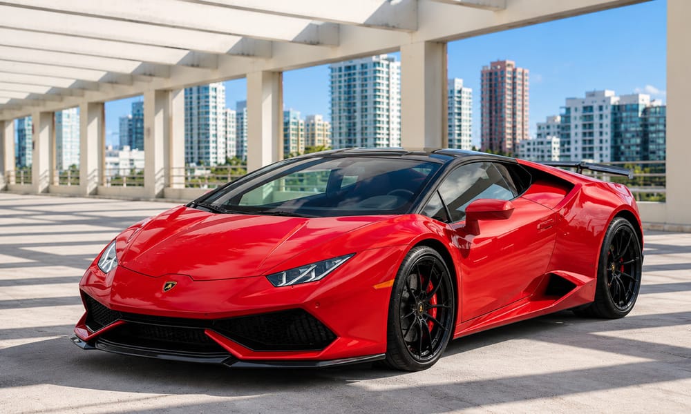 Lamborghini Huracán, red, for rent in Miami