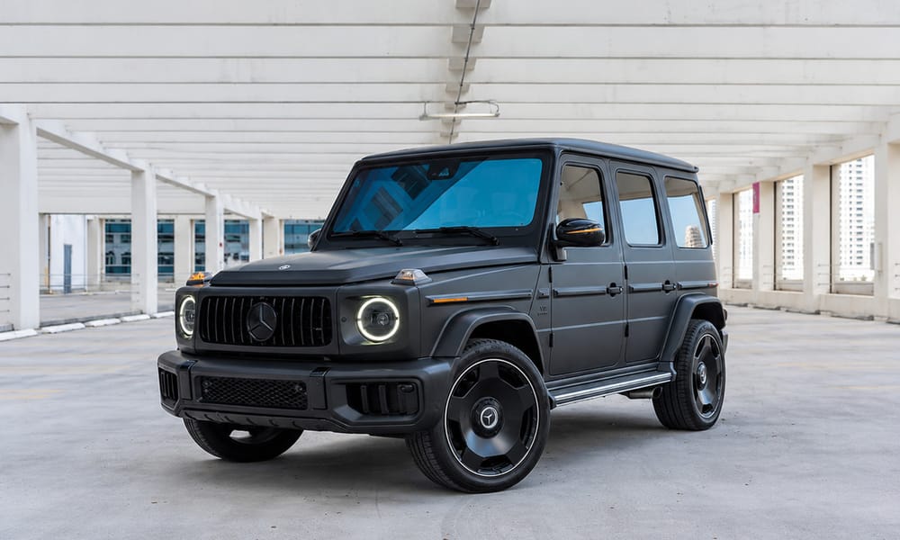 Mercedes-Benz G550, black, red interior, for rent in Miami
