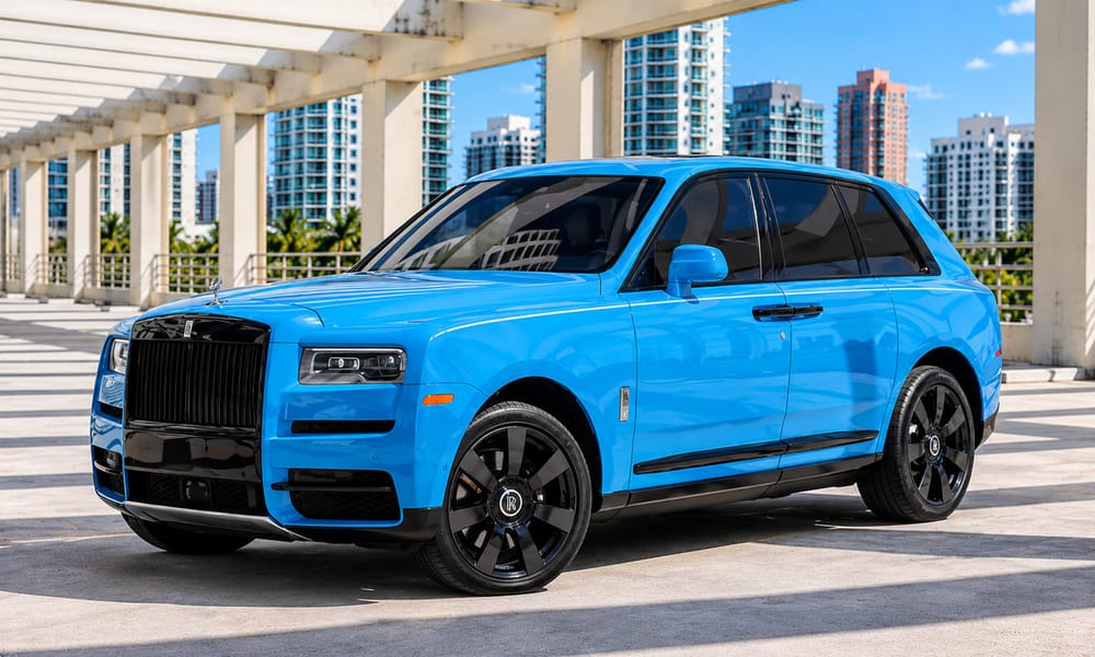Rolls-Royce Cullinan, blue, for rent in Miami
